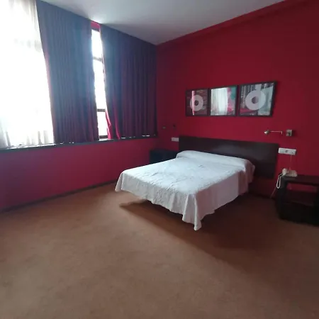 / Restaurante La Pepa Αβιλές